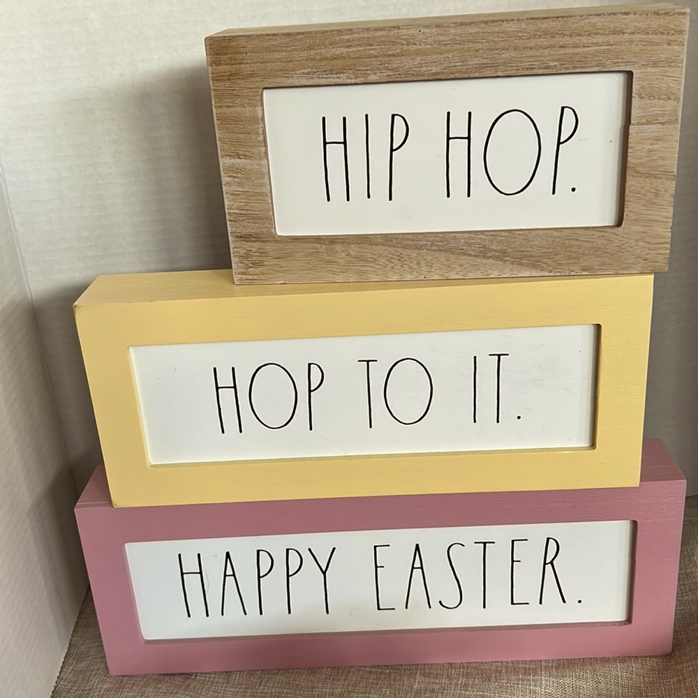 Rae Dunn Easter signs!